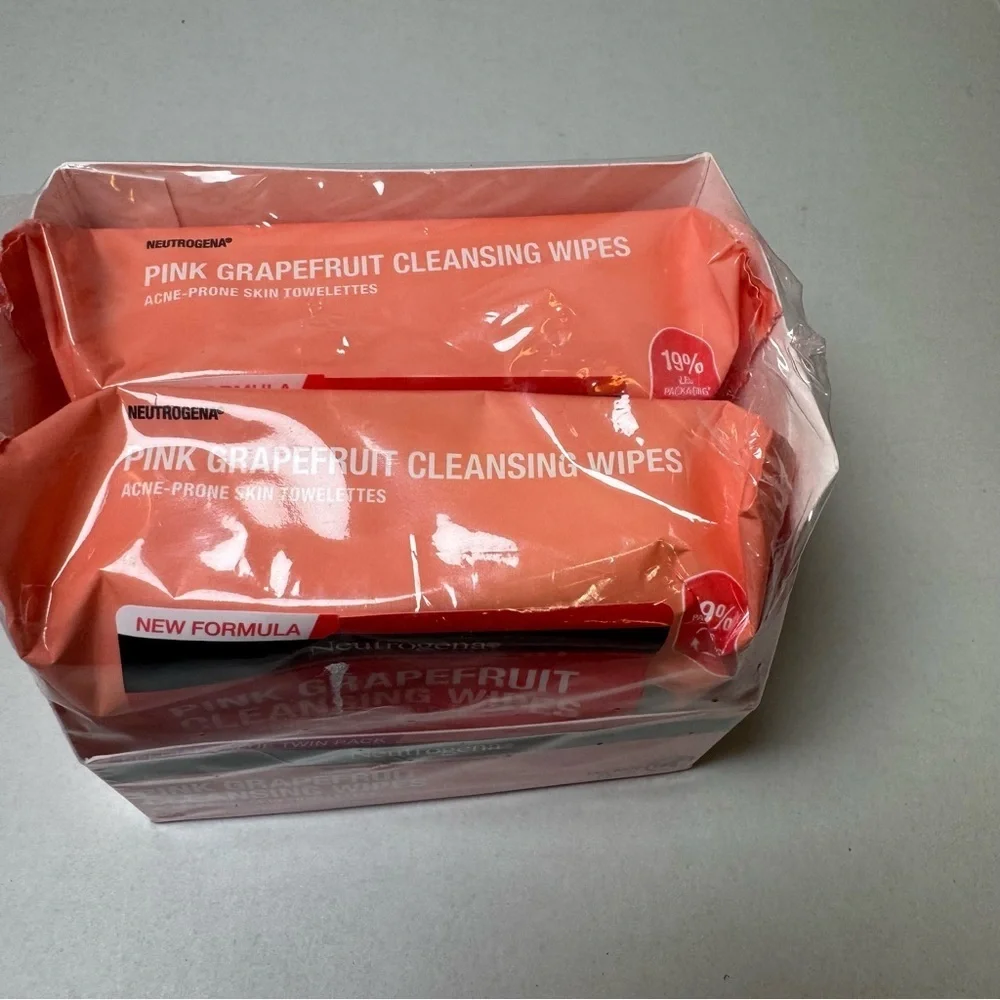 Neutrogena Makeup Remover Cleansing Wipes, Pink Grapefruit, 2 x 25 Ct